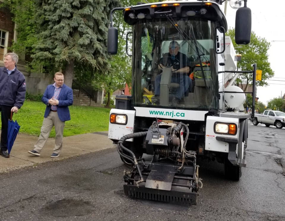 2019-06-03-python-pothole-filling-jp