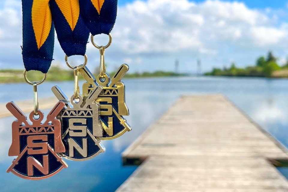 Crossley rows to gold PelhamToday.ca