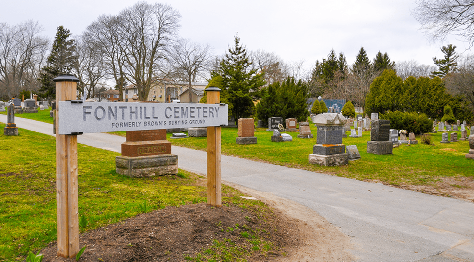 Fonthill Cemetery