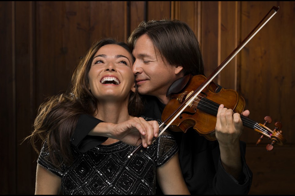 Violin player Kai Gleusteen (right) and his wife, pianist Catherine Ordronneau. 