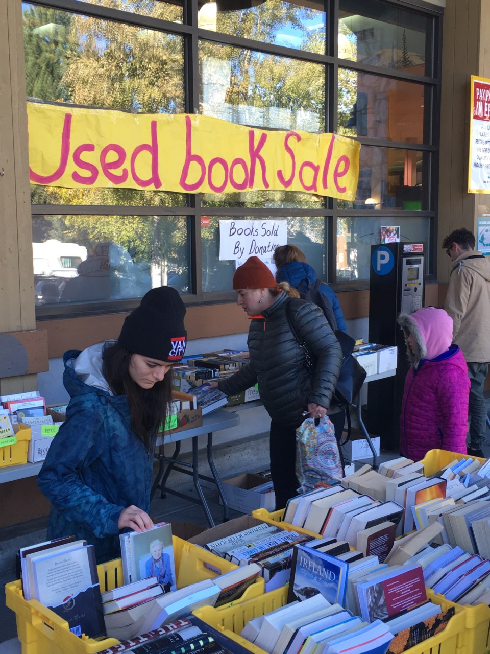 l-library used book sale 2019 by Clare Ogilvie IMG_3120