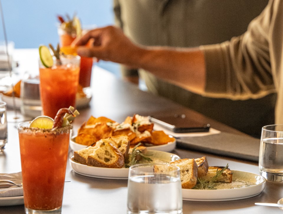 sea-to-sky-gondola-taste-of-the-summit-tablefriends_gw_2024_8-medium