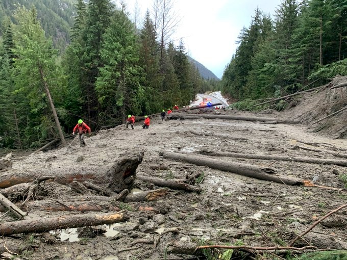 Monday November 15 mudslide Duffey Lake Road Highway 99 between Pemberton Lillooet BC floods 