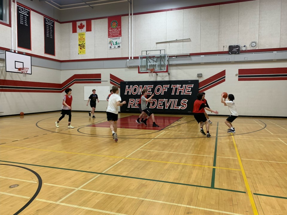 Tournament Play Pemberton Secondary Basketball 29.05 SUBMITTED