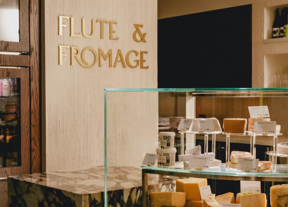 flute-and-fromage