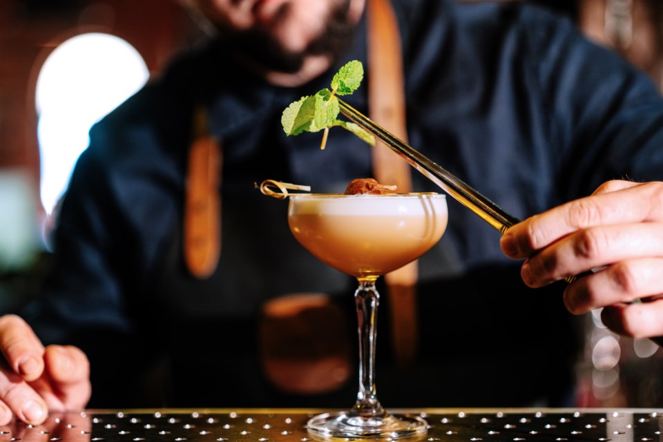 hilton-bar-stock-photogettyimages-2187667215