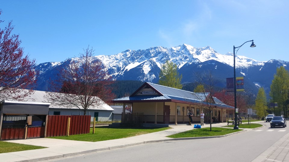 downtown-pemberton-blackbird