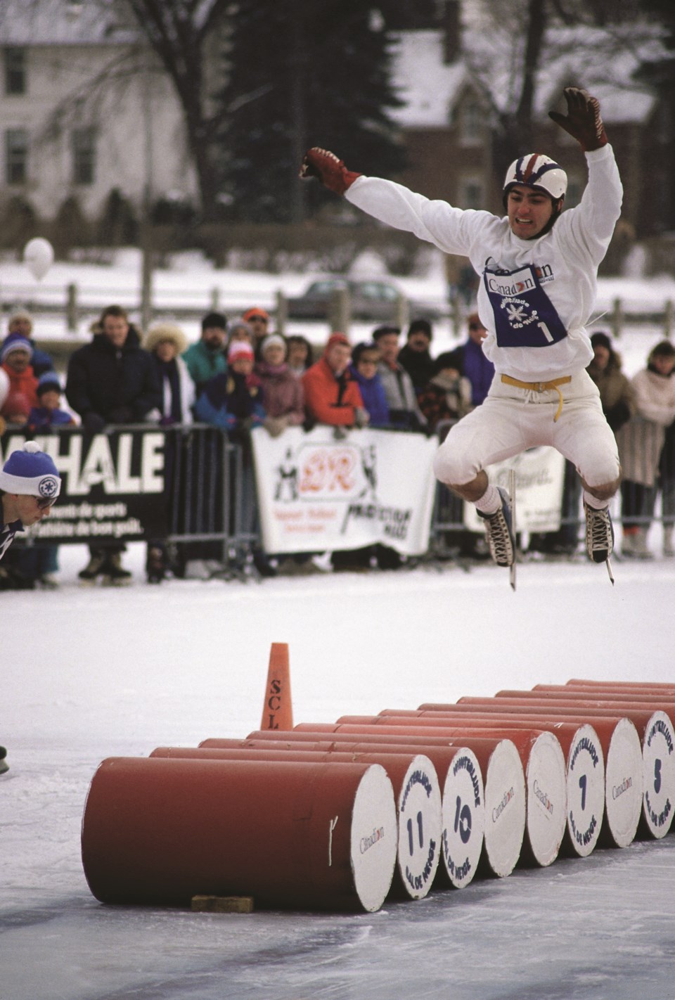 Barreljumping_getty_Carl & Ann Purcell