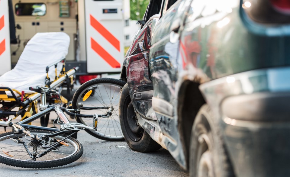 cyclist-crash-gettyimages-1127827878