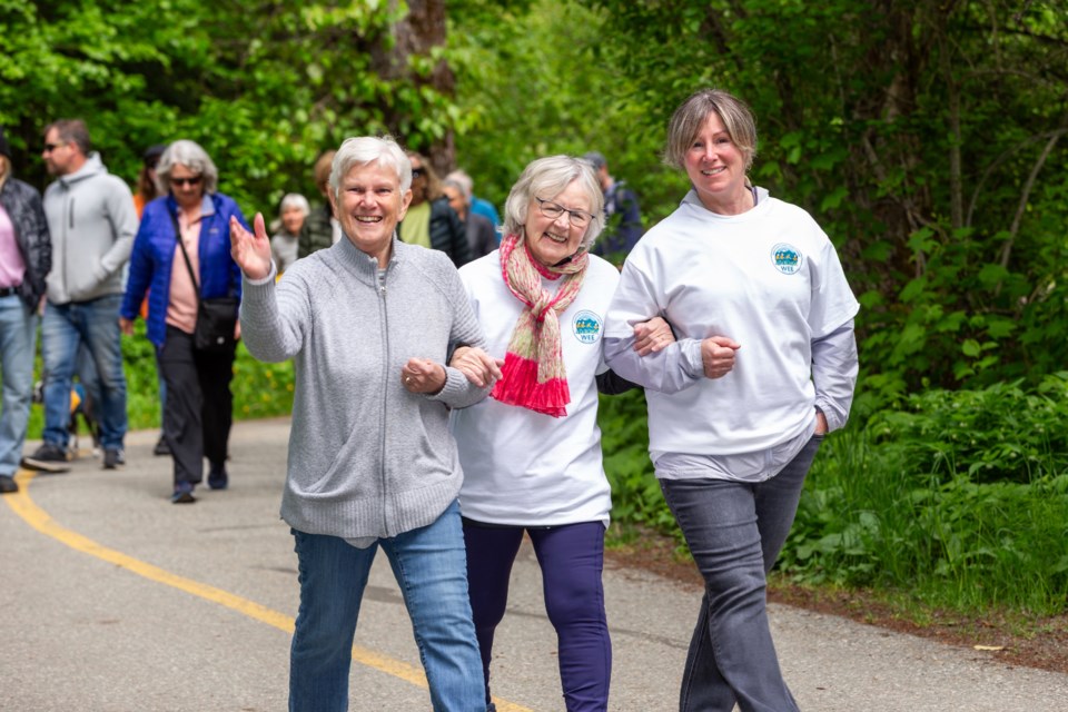 seniorswalk-jr-250524-058