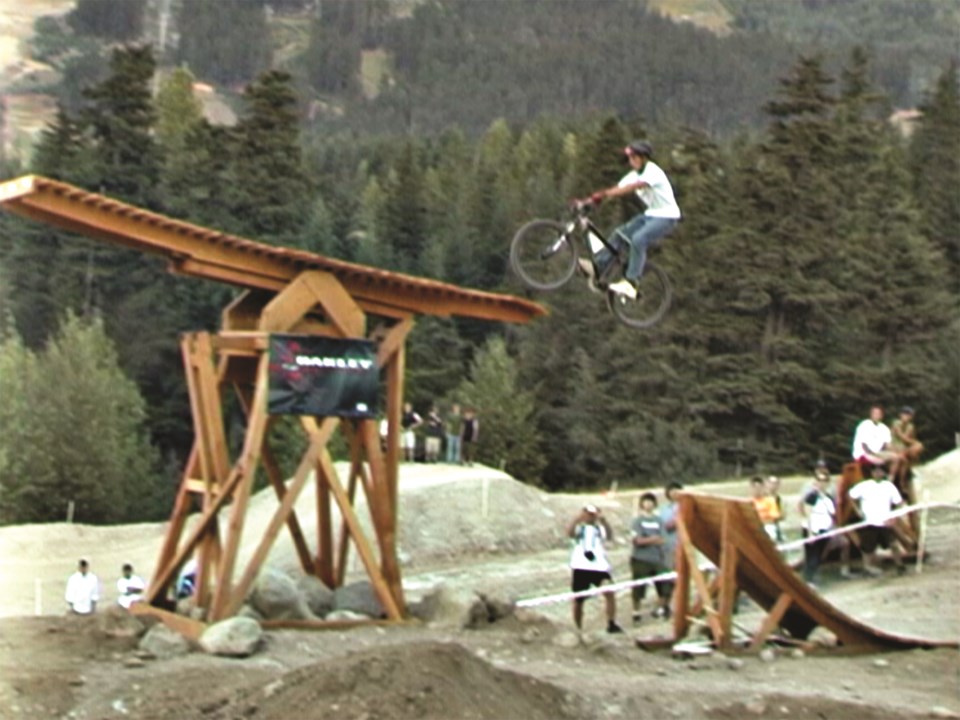 E-Musuem Musings 29.32 CRANKWORX 2004