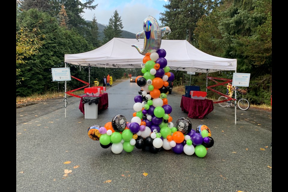 The 39th annual Tapley’s Farm Halloween festivities raised a record $1,385 in cash and 252 kilograms of food for the Whistler Food Bank.