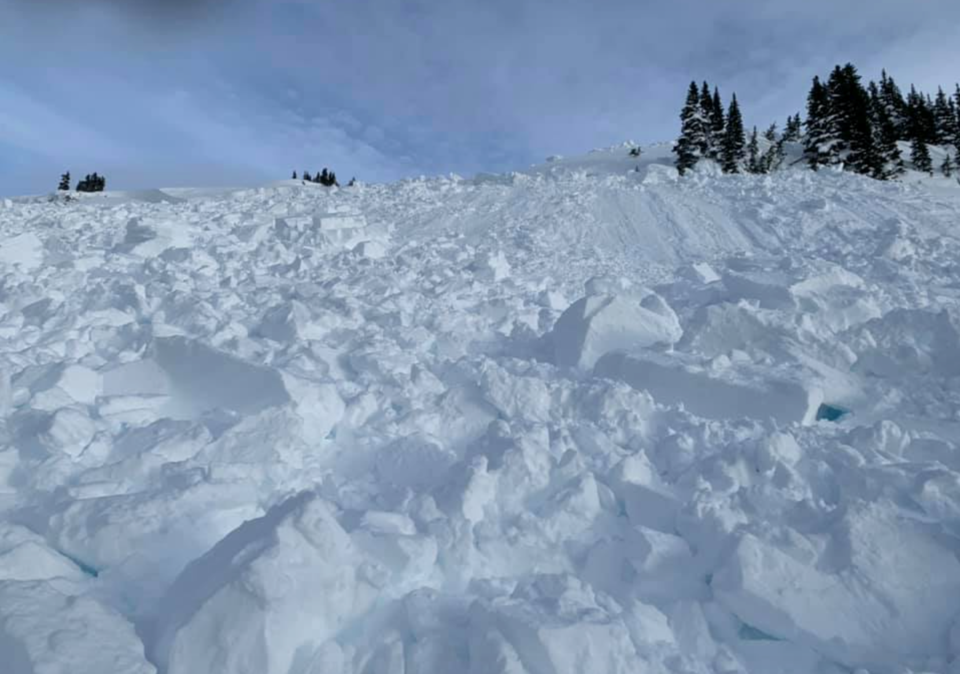 Cowboy ridge avalanche - by Joe Peplowski - January 9 (3)