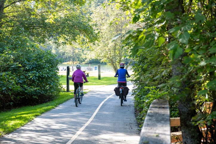 e-bikes - e-biking Whistler's valley trail 