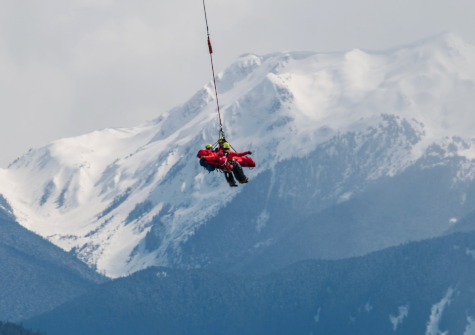 north shore search and rescue helicopter pemberton