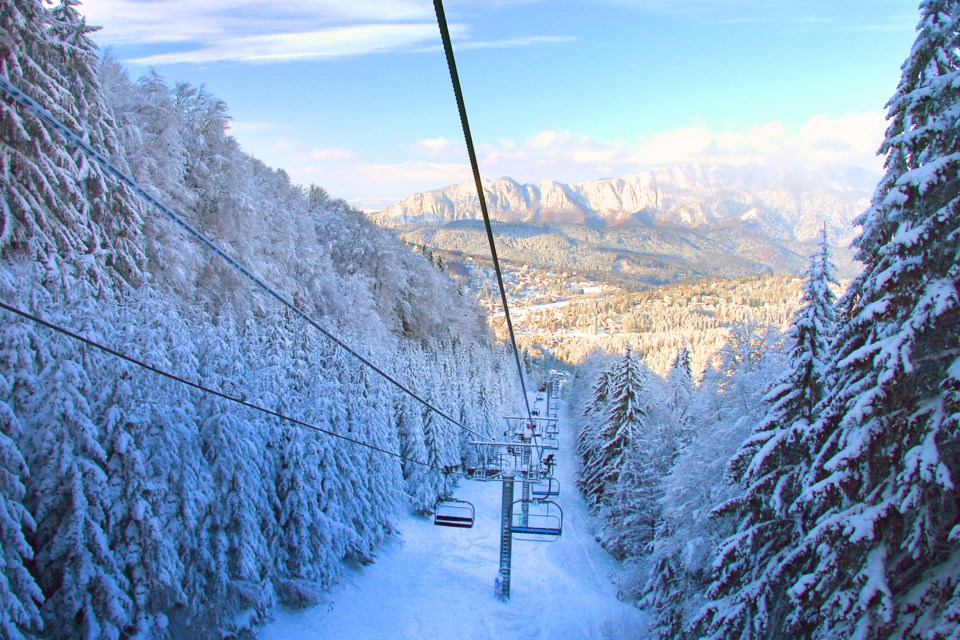 whistlerblackcombchairlift