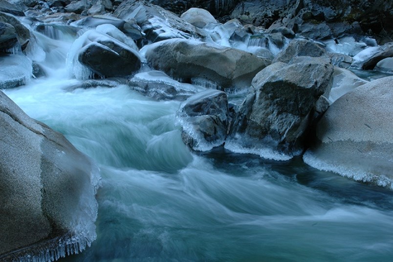 ashlu-creek-in-winter