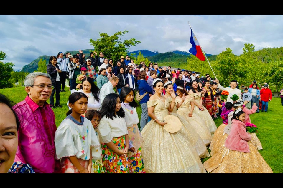 FILIPINO FREEDOM Whistler’s local Filipino community celebrated the 126th Philippine Independence Day on Sunday, June 16 at Bayly Park in Cheakamus. Attendees were treated to a parade, national costumes, music, folk dances, games, arts and crafts, and of course, sumptuous Filipino cuisines. 