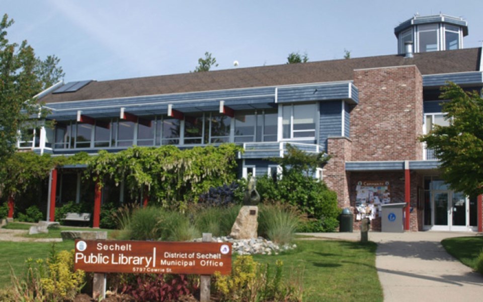 sechelt-municipal-hall090920