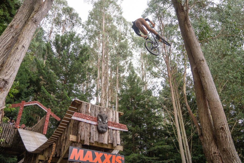 Crankworx Slopestyle - Emil Johansson - Kike Abelleira photo