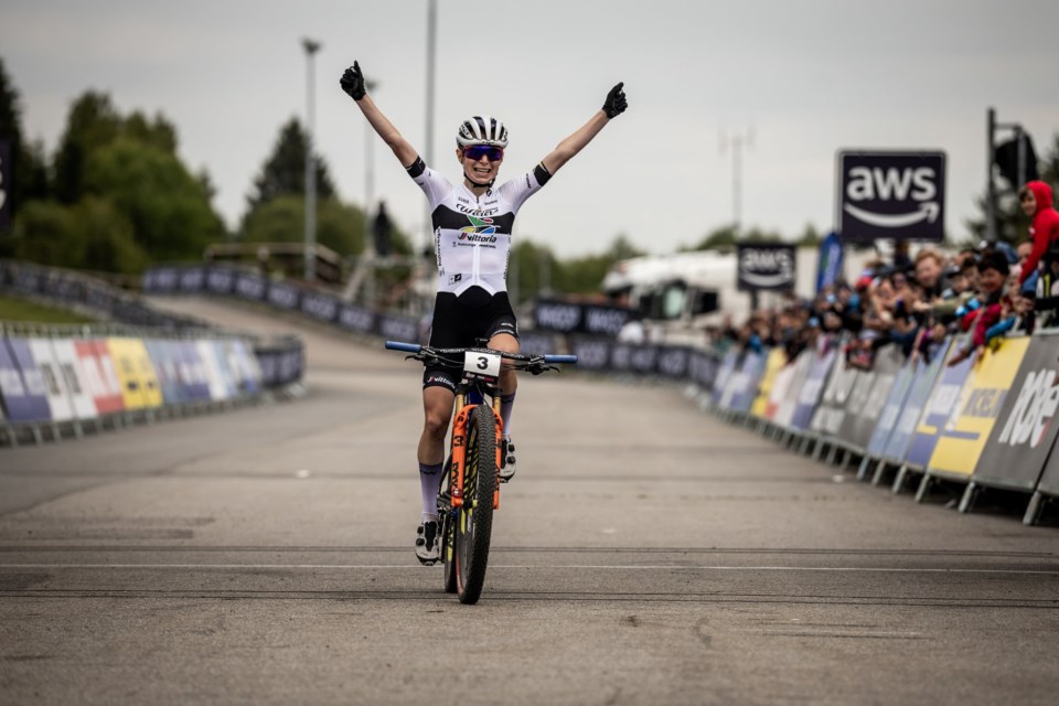 ella-macphee-world-cup-win-nove-mesto-ross-bell-medium