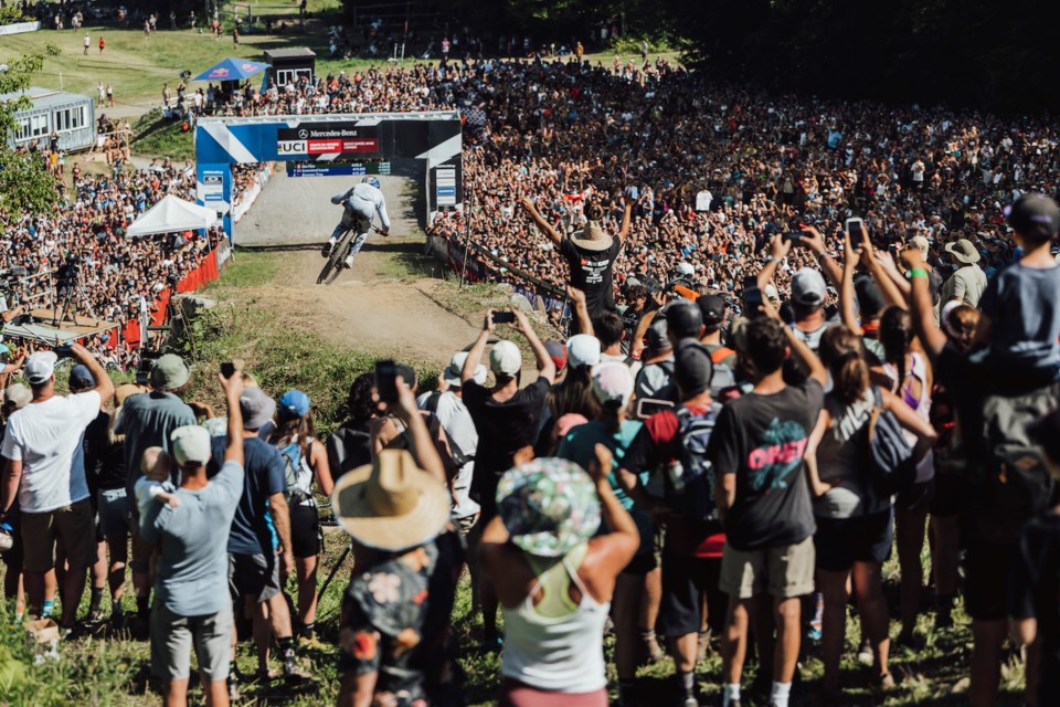 finn-iles-mont-sainte-anne-red-bull-content-pool4-medium