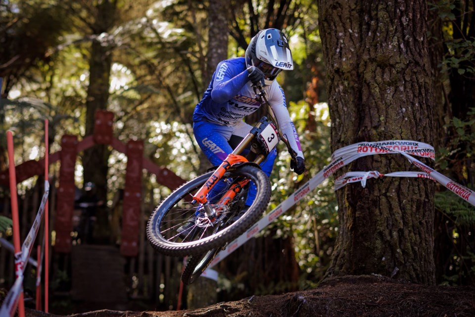 jakob-jewett-crankworx-rotorua-dh-2024-clint-trahan-medium