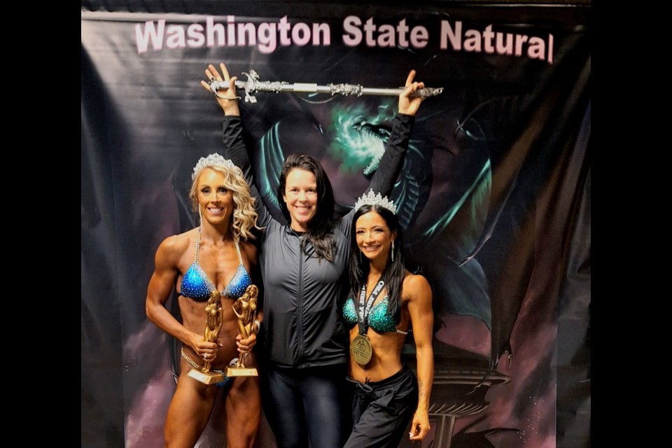 Left to right: Rebecca Murphy-Bishop, Lylas Leona and Michelle Elliott at the 2023 WNBF Washington State Naturals.