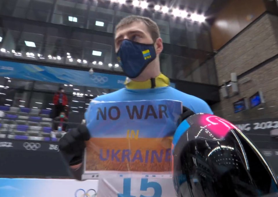 N-Vladyslav Haraskevych Ukraine Skeleton Athlete 29.09 SCREENGRAB : NBC