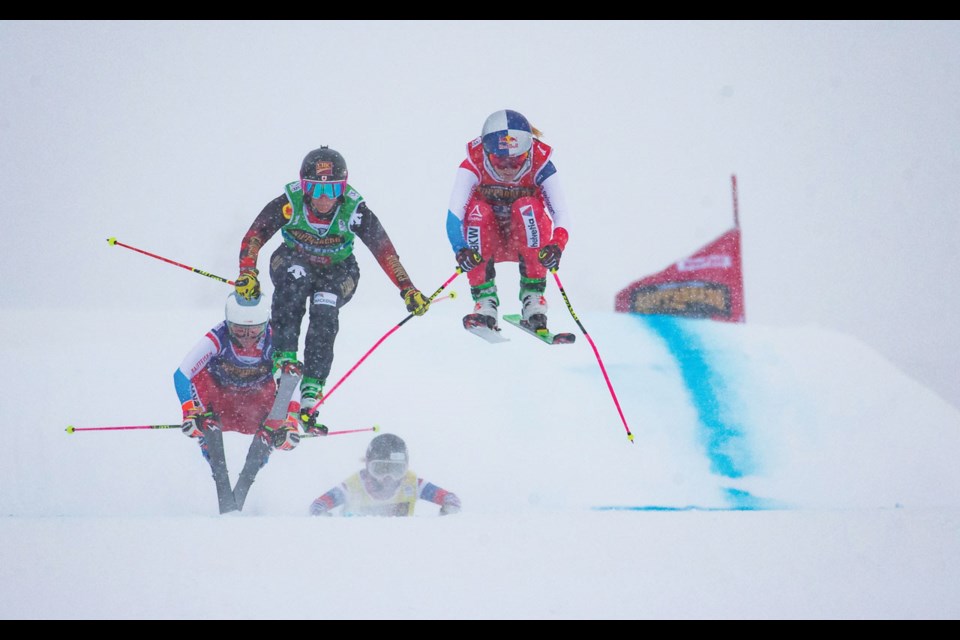 HEAD TO HEAD Marielle Thompson (left) and Switzerland’s Fanny Smith battle it out during a recent World Cup series at Idre Fjäll, Sweden.