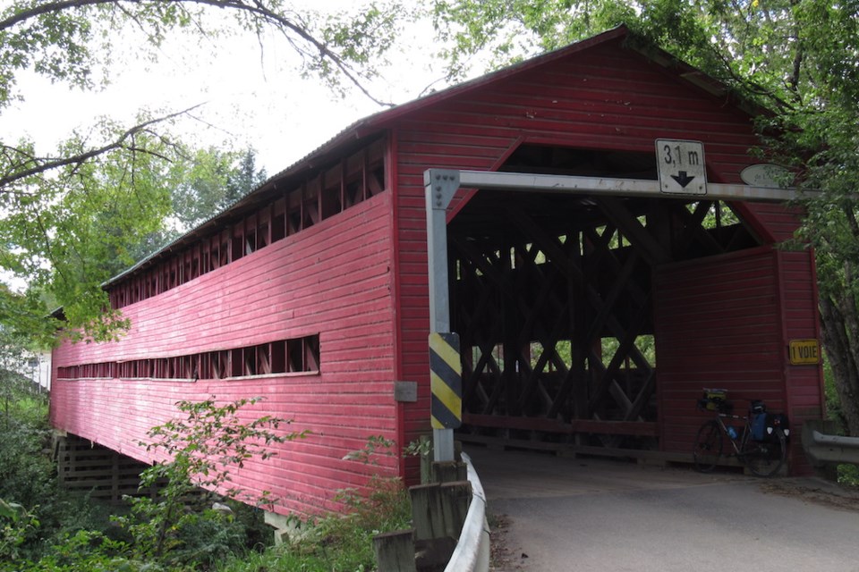 cycling rural eastern Ontario 3524