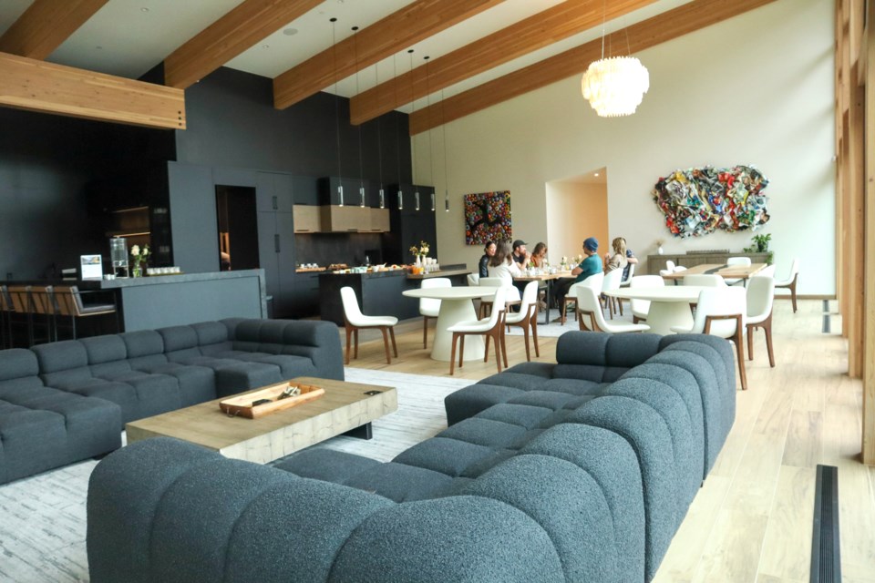 Wedge Mountain Lodge & Spa's open concept living room, kitchen and dinning room.