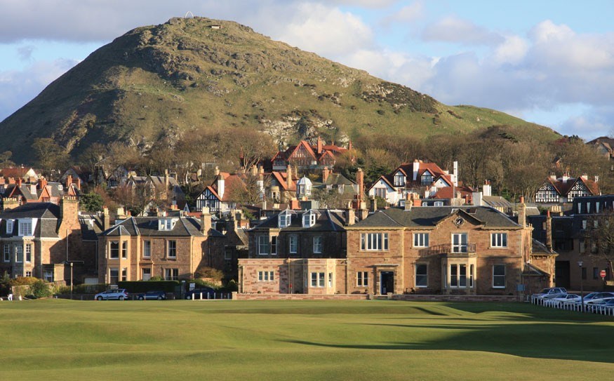 The 18th green at North Berwick West Links; photo c/o North Berwick Golf Club.