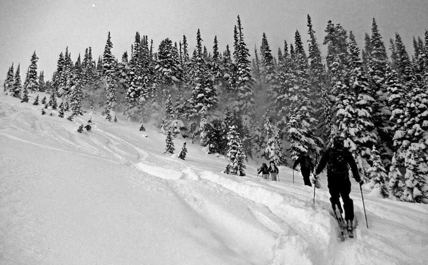 Deep snow drifts and crisp cold wind on the backside of Flute. Tobias c. van Veen