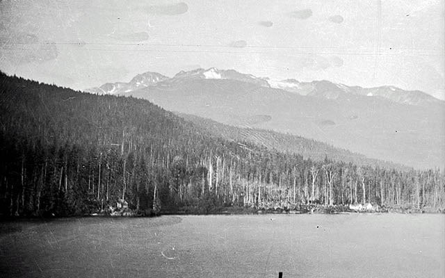 Believed to be Ernie Archibald's residence on Alta Lake, c. 1930s. Photo courtesy of Whistler Museum Collection