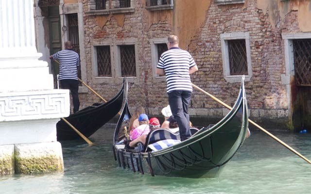 Venice, Barging trip. Photo By Lisa TE Sonne