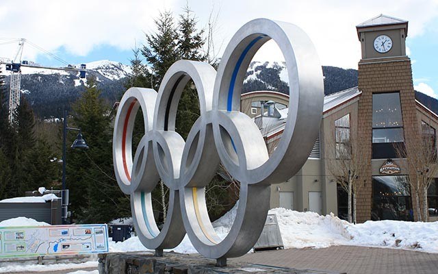 WhistlerVillageBCOlympicRings 