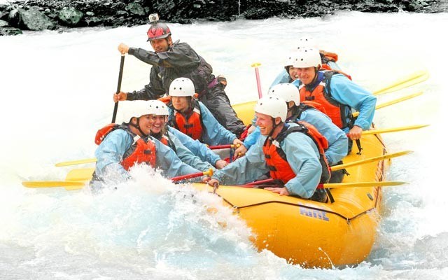 Rafting the Kicking Horse River with Glacier Raft Company. Photo by Darren Colton / Sunchasers Photography
