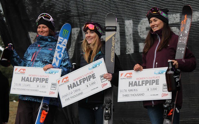 Anna Drew (centre) celebrates her halfpipe win flanked by Devin Logan (left) and Keltie Hansen (right). Photo by Dan Falloon