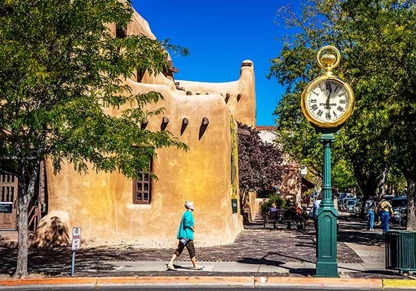 The third installment of the Spitz Clock in the Plaza marks a spot of Santa Fe's deep history. Chavalit Likitratcharoen / <a href="http://Shutterstock.com">Shutterstock.com</a>