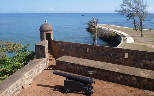 San Filipe Fort offers a lesson in history — and magnificent views. photo by Virginia Aulin