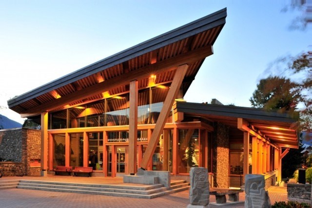 n-library_whistlerpubliclibrary_itn4442_rmow