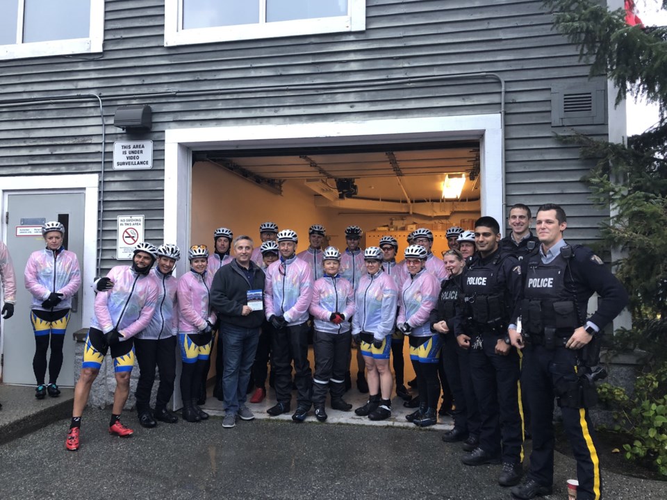 cops_for_cancer_cyclists_whistler_25