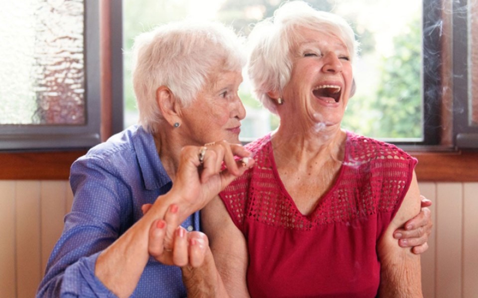 seniors-smoking-joint-cannabis