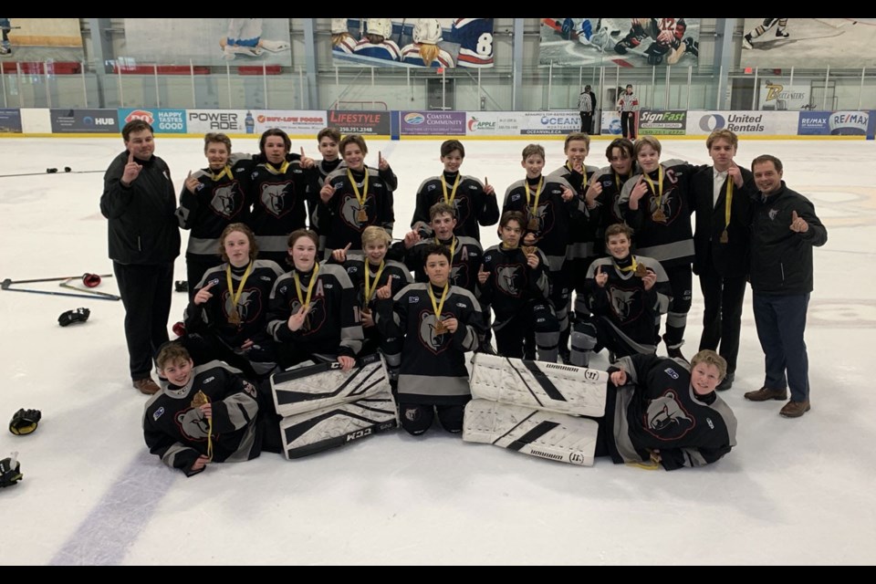 GROWLING TO VICTORY The Sea to Sky Bears bantam team won Nanaimo's Battle of the Bastion tournament. <ParaStyle:CUTLINE\:CUTLINE Credit>Photo submitted