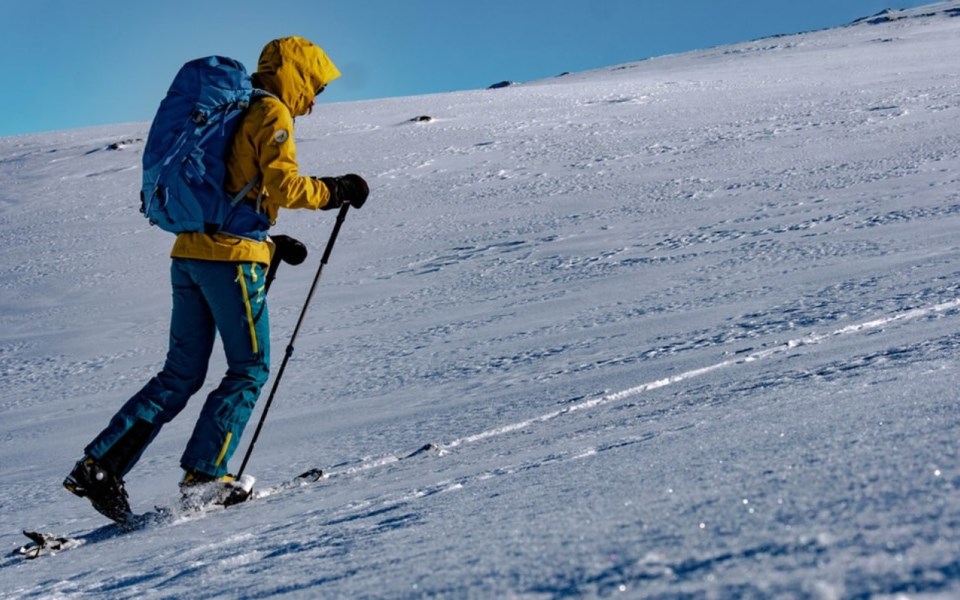 uphill_skiing