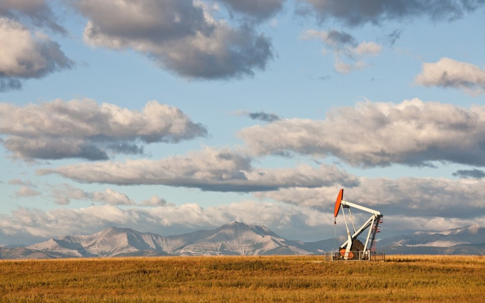 alberta_oil_field_web