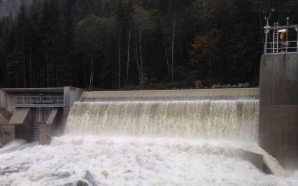 innergex_hydro_dam