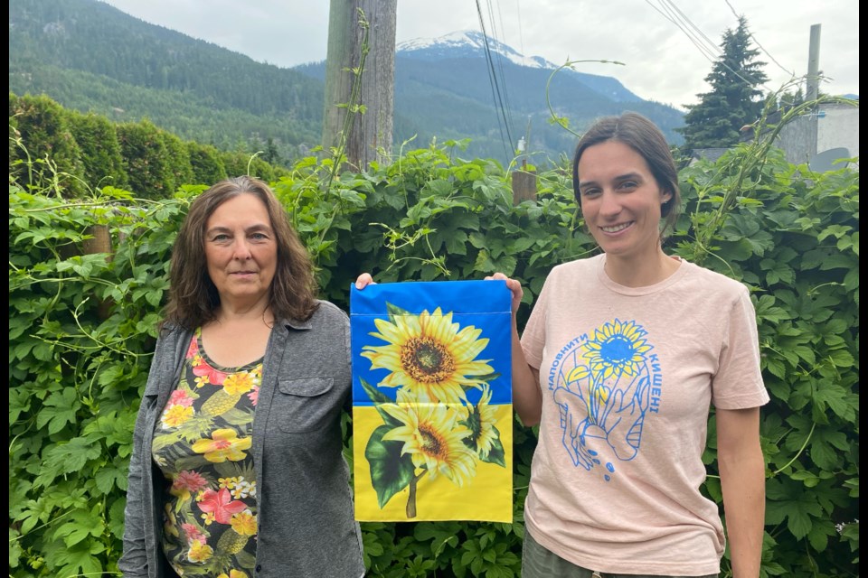 Victoria Mills and her mother Nancy Bukacz
