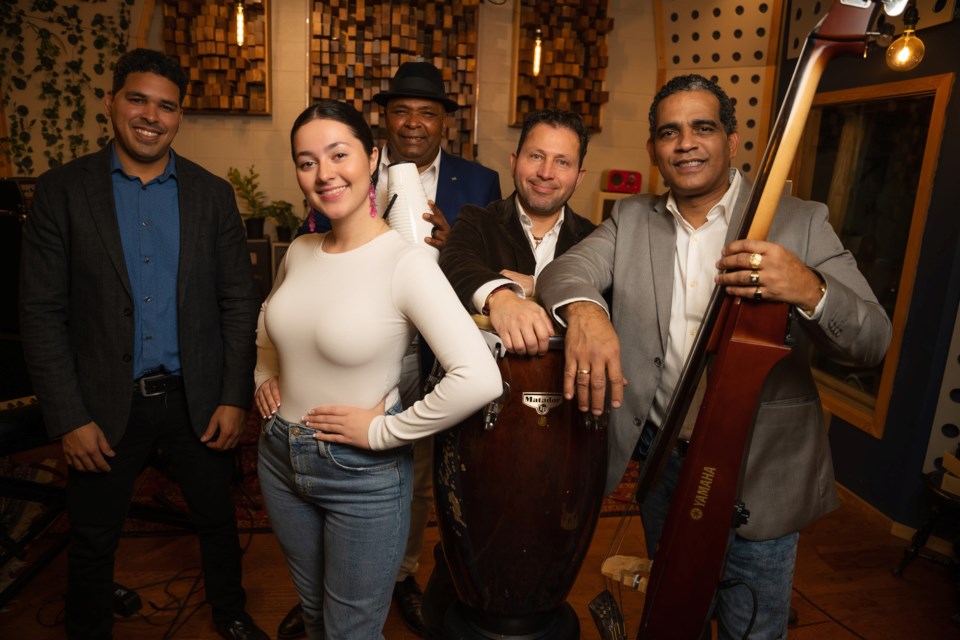 3024_julio_avila_cuban_band